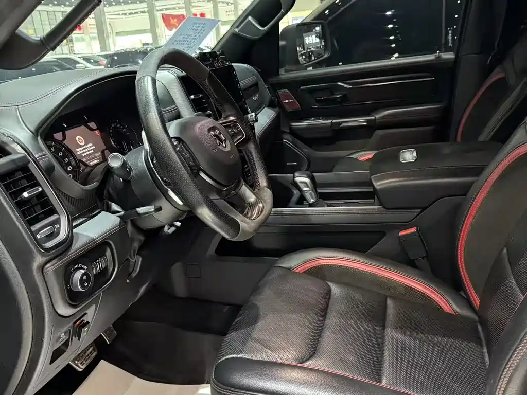 Ram Trucks 2023 6.2T AT