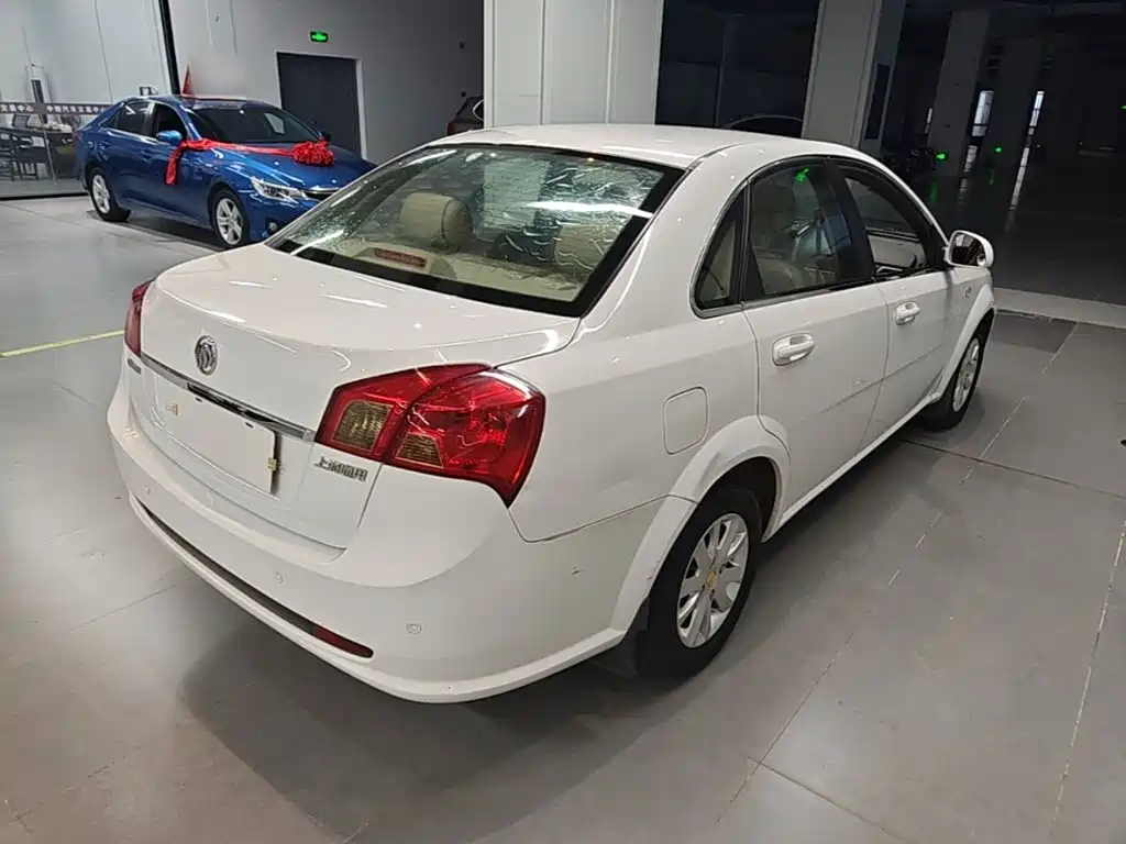 Buick Excelle — миниатюра 7