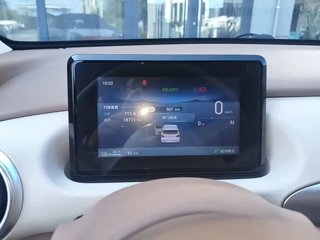 Wuling MINIEV — миниатюра 12