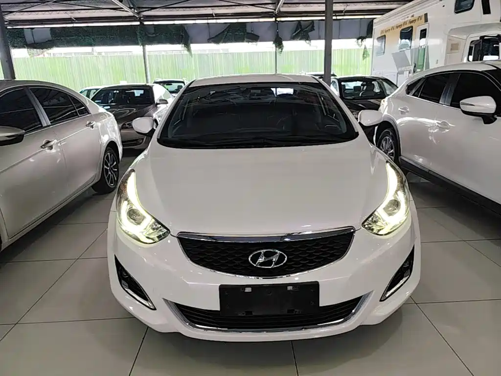 Hyundai Elantra Langdong — миниатюра 3