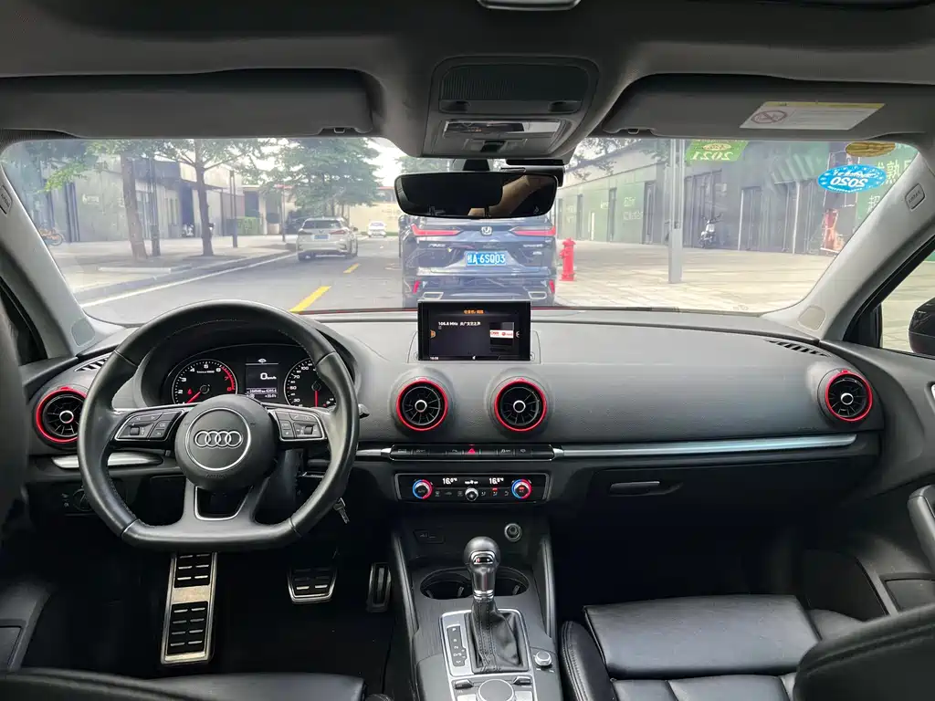 Audi A3 2019 Limousine 40 TFSI Sport V