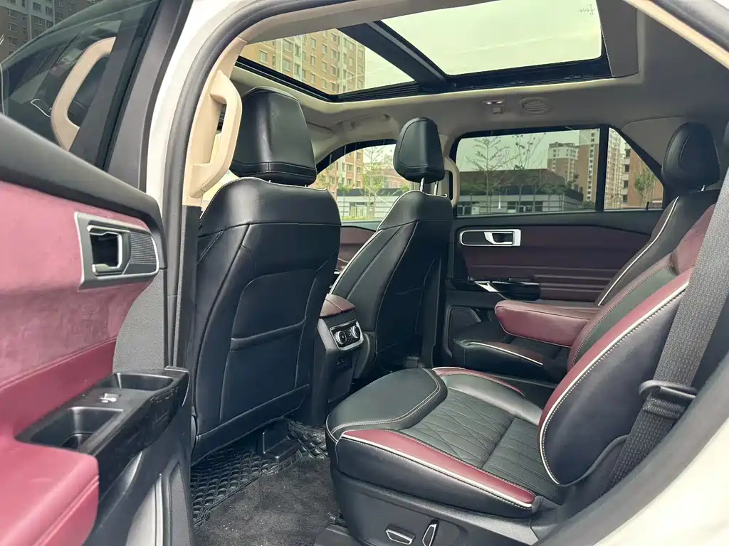Ford Explorer — миниатюра 8