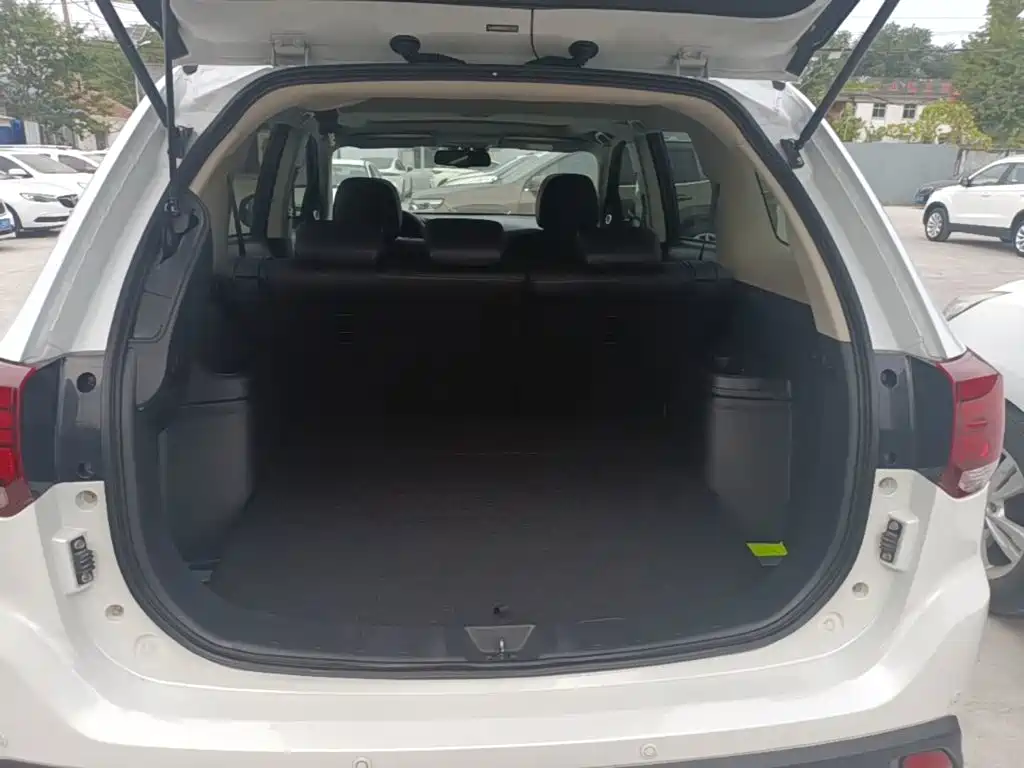 Mitsubishi Outlander — миниатюра 19