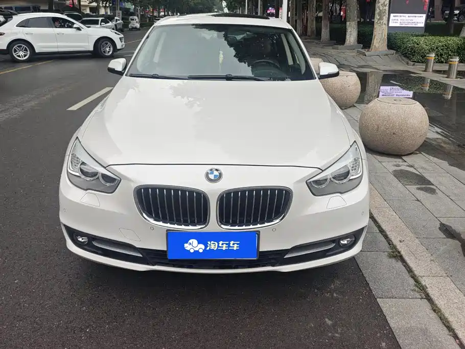BMW 5 Series GT — миниатюра 2