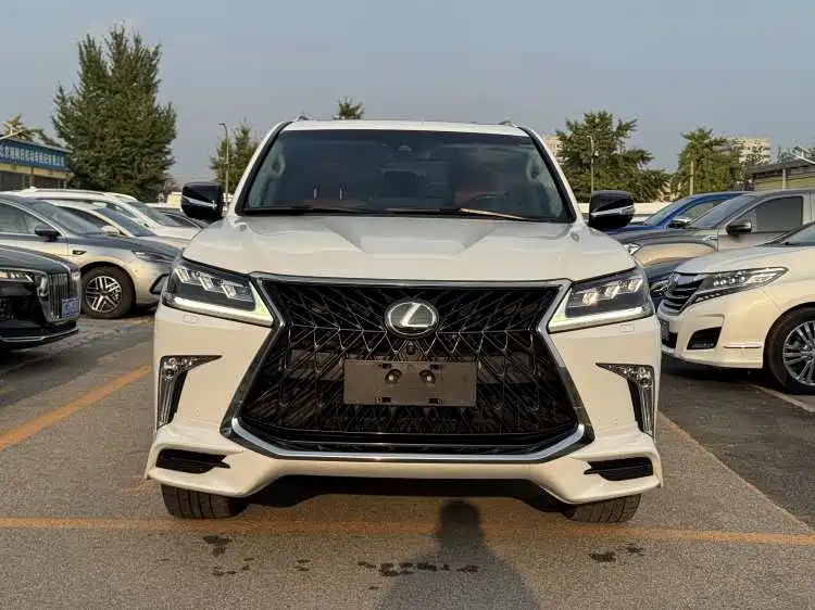 Lexus LX — миниатюра 5