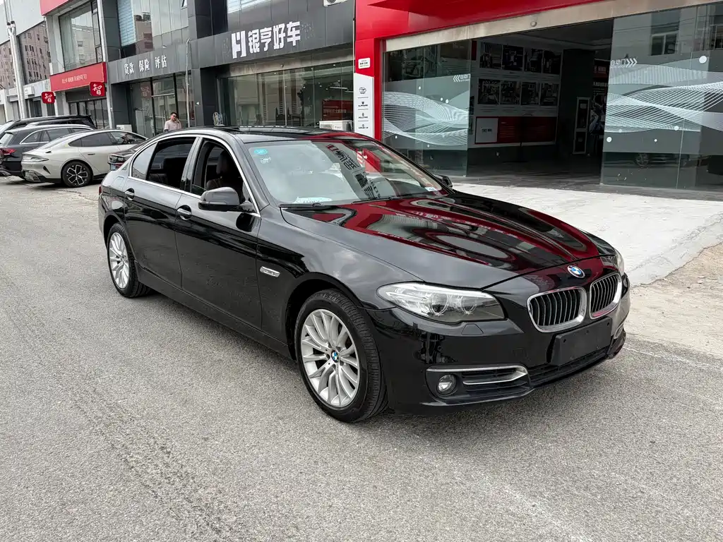 BMW 5 Series — миниатюра 3