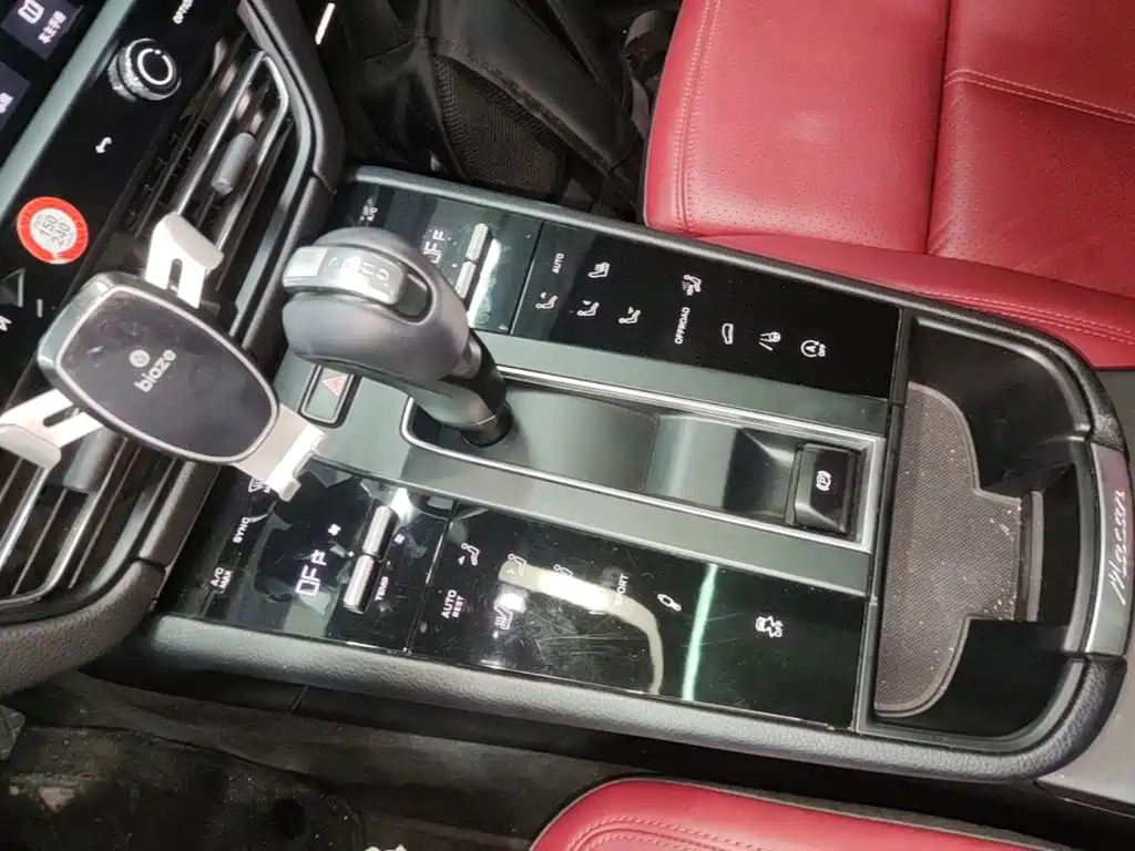 Porsche Macan — миниатюра 14