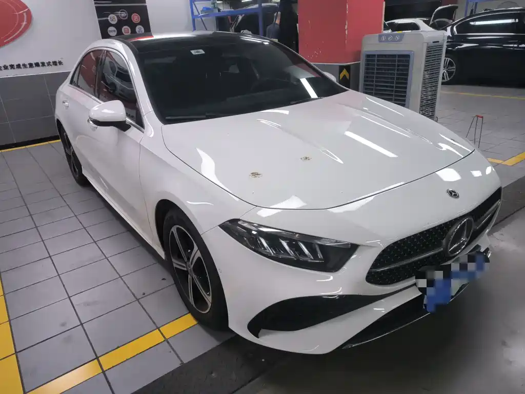Mercedes-Benz A-Class A 2023 A 200 L Fashion
