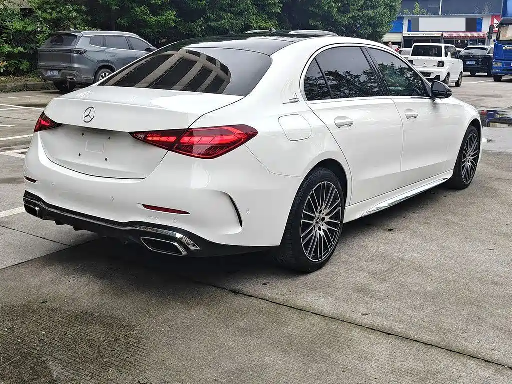 Mercedes-Benz C-Class — миниатюра 8