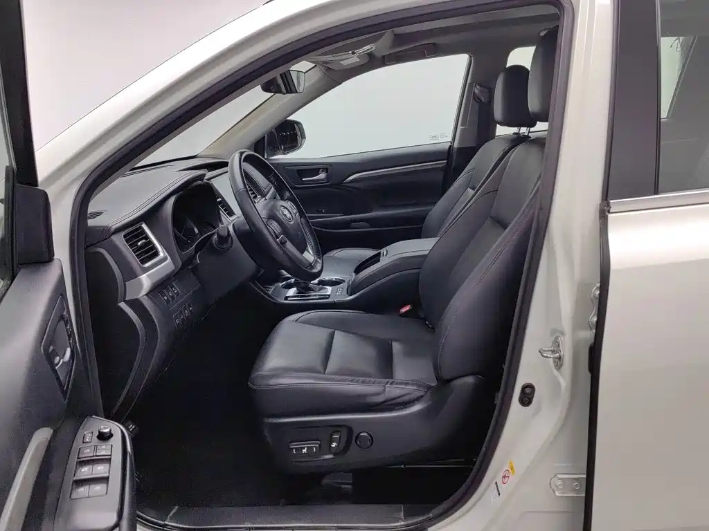 Toyota Highlander — миниатюра 10