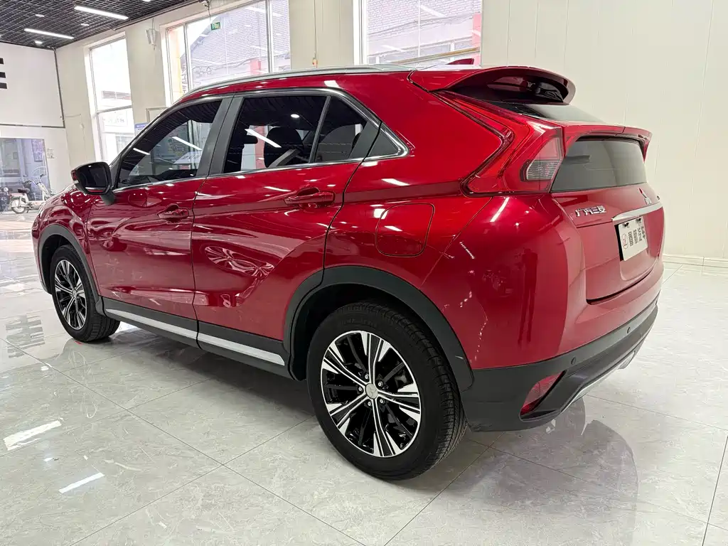 Mitsubishi Eclipse Cross — миниатюра 6