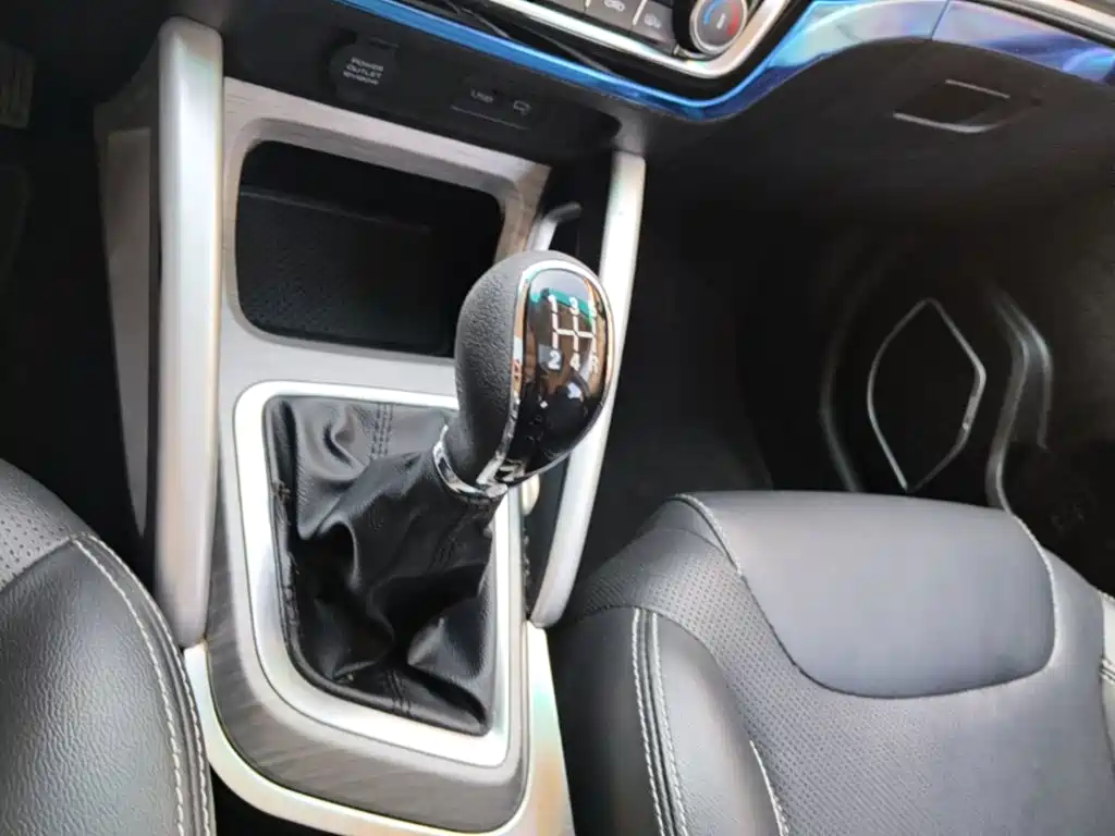 Geely Vision X3 — миниатюра 14