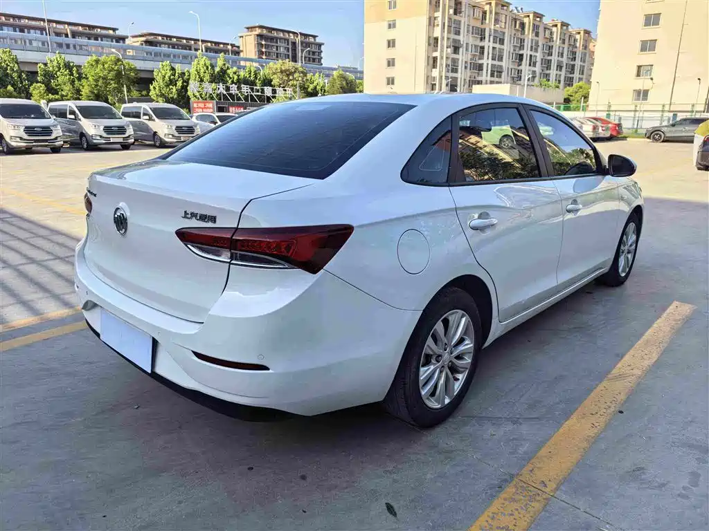 Buick Excelle — миниатюра 7