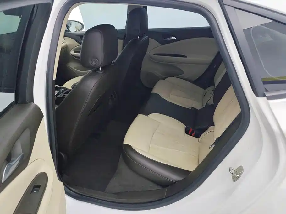 Buick Verano — миниатюра 11