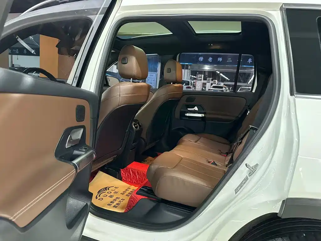 Mercedes-Benz GLB — миниатюра 6