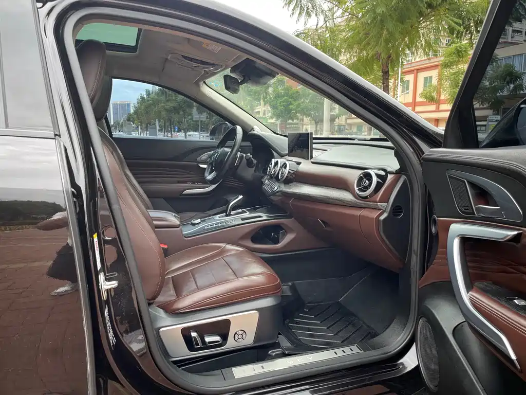 WEI PAI WEI BRAND VV7