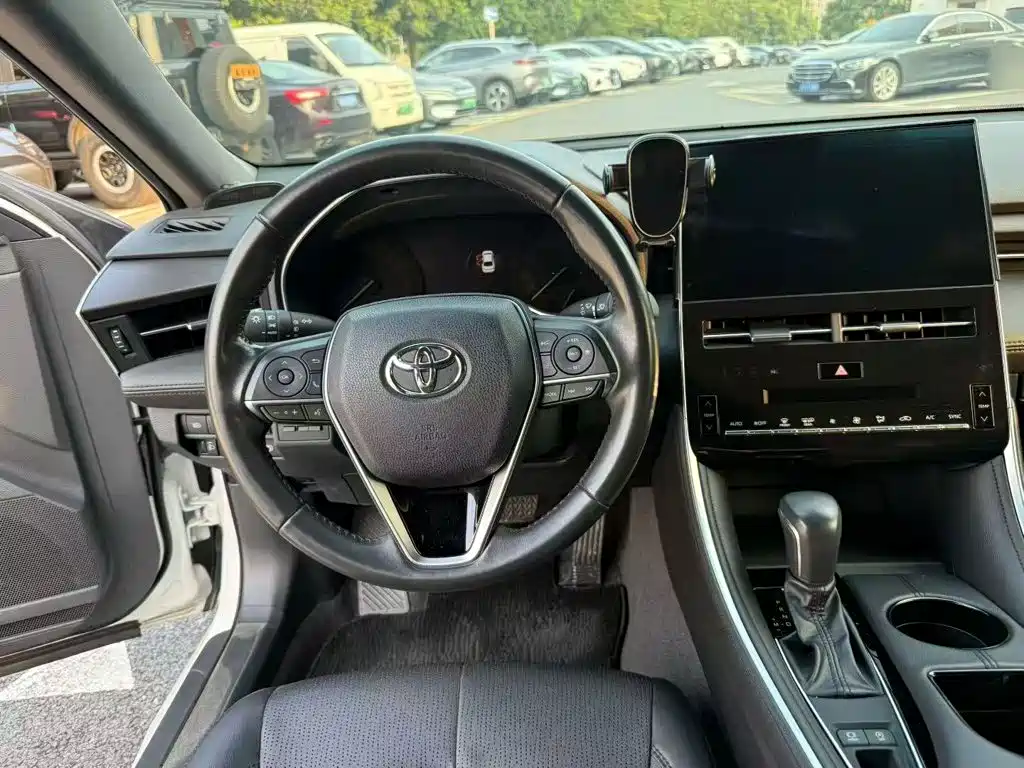 Toyota Avalon — миниатюра 11