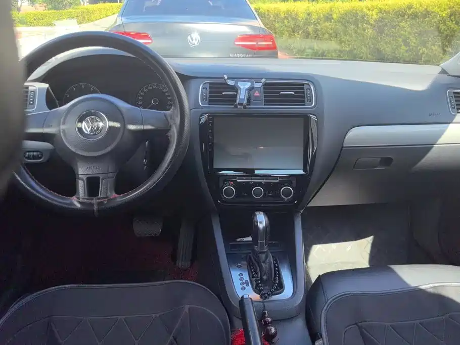 Volkswagen Sagitar — миниатюра 12