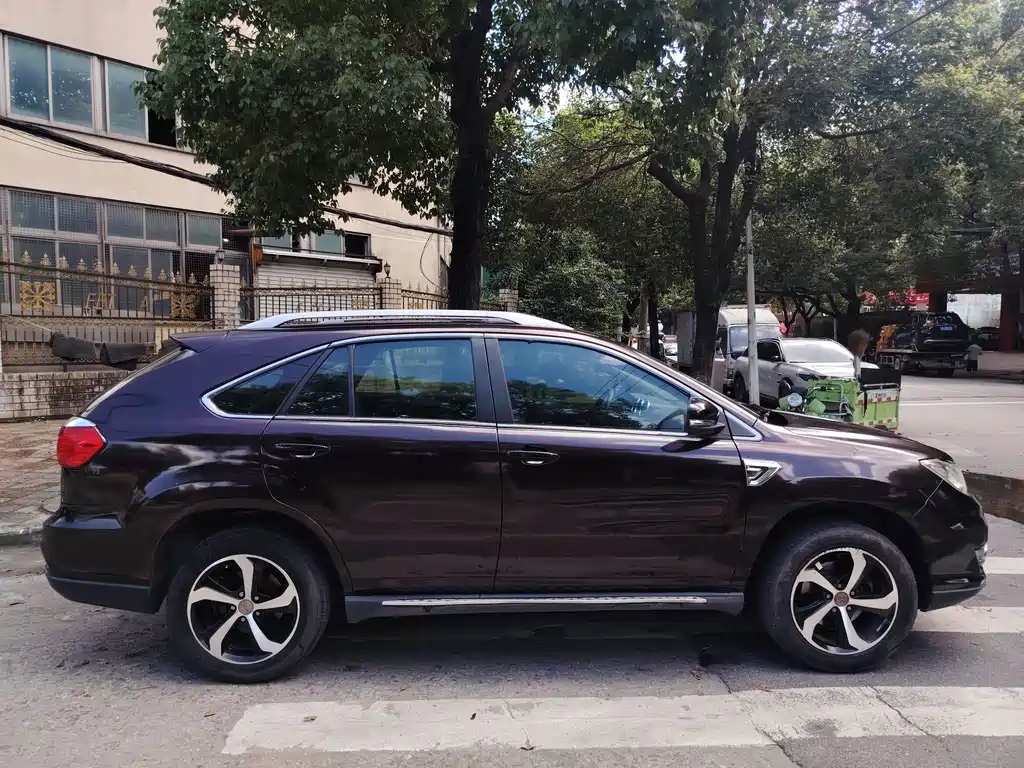 BYD S7 2015 2.0T AT Luxury