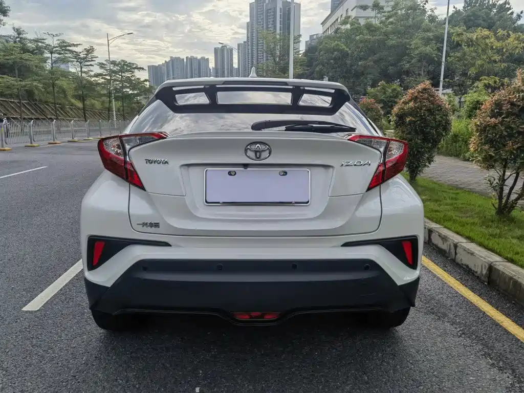 Toyota IZOA — миниатюра 4