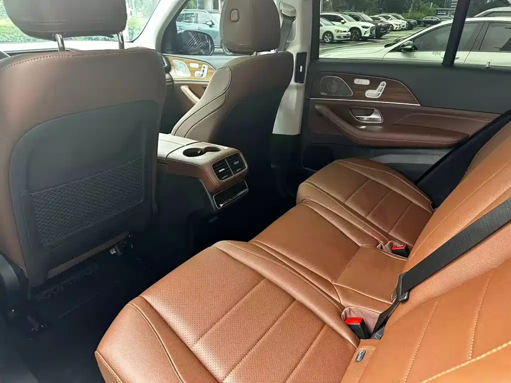 Mercedes-Benz GLE (Import) — миниатюра 18