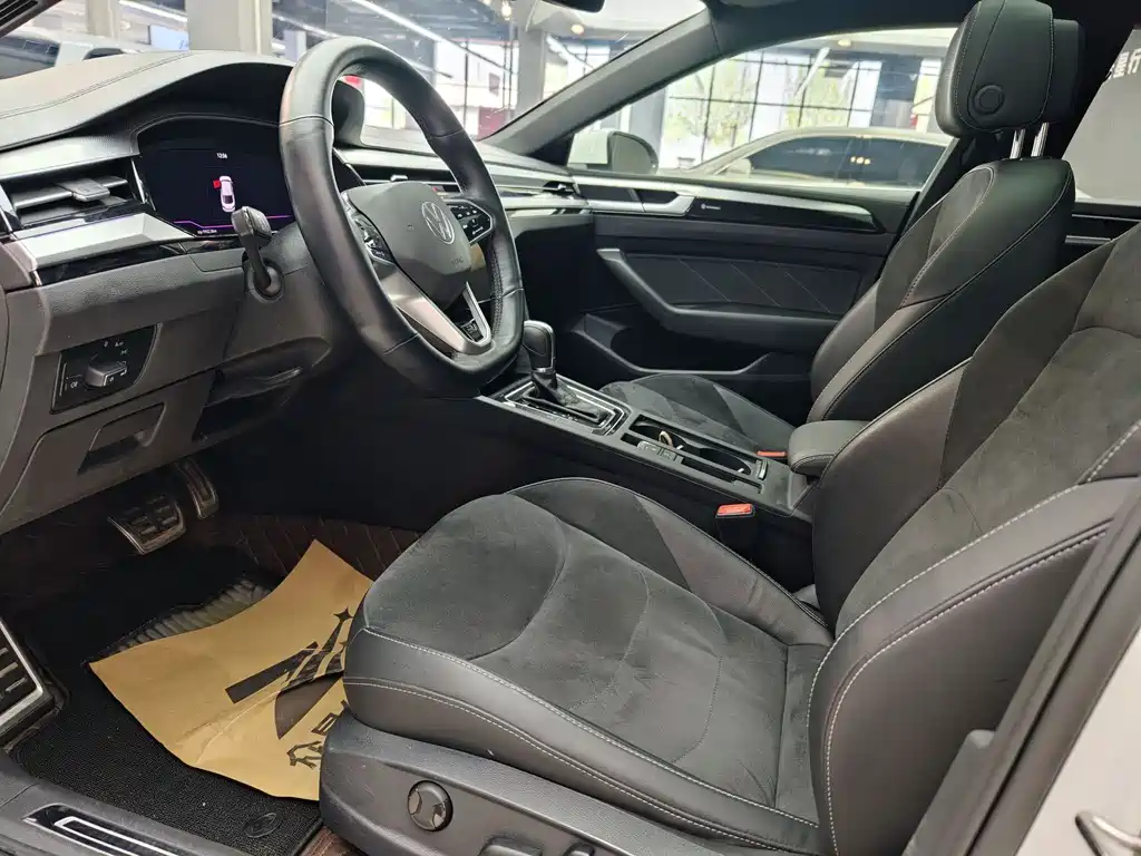 Volkswagen FAW - Passat CC CC 2021 330TSI