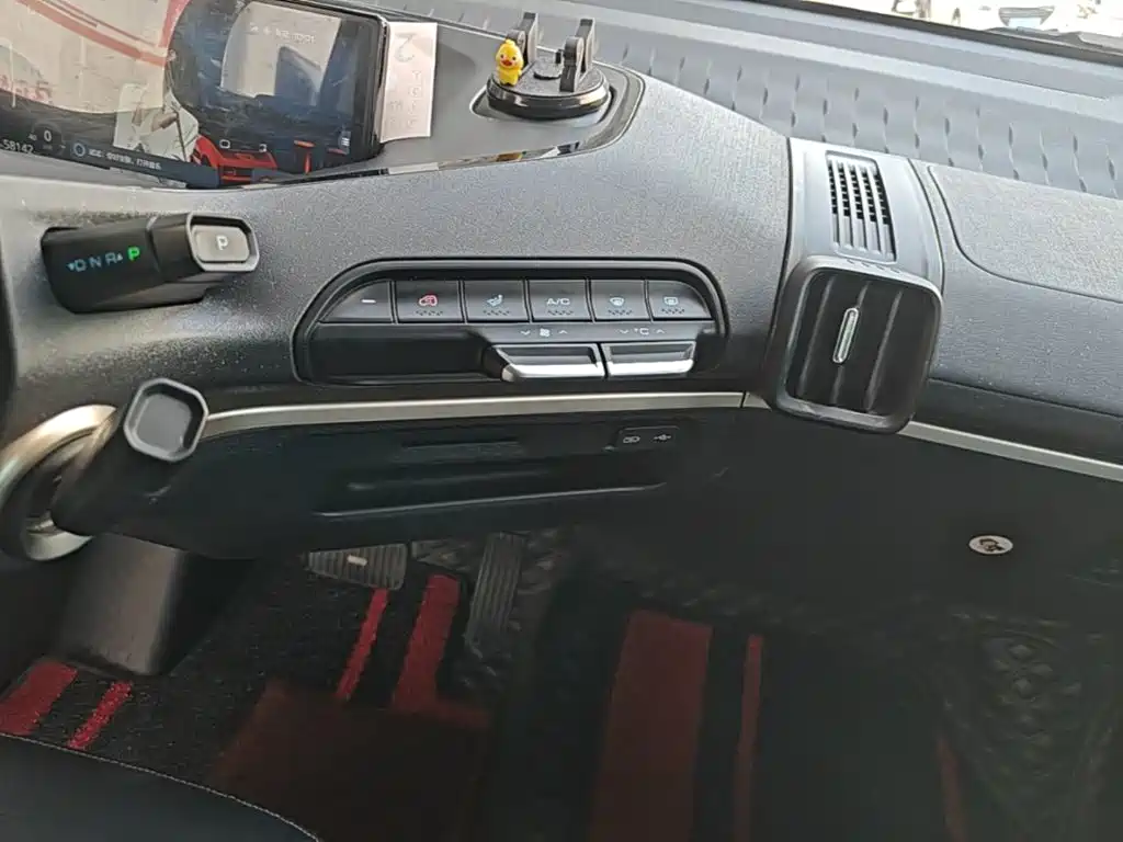 Baojun KiWi EV — миниатюра 13