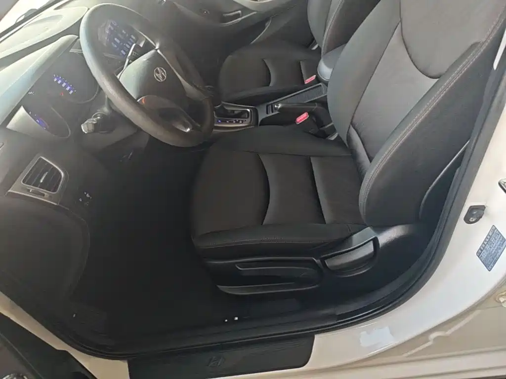 Hyundai Elantra Langdong — миниатюра 15