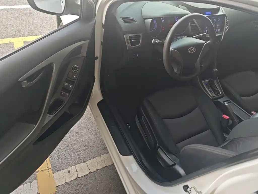 Hyundai Elantra Langdong — миниатюра 16