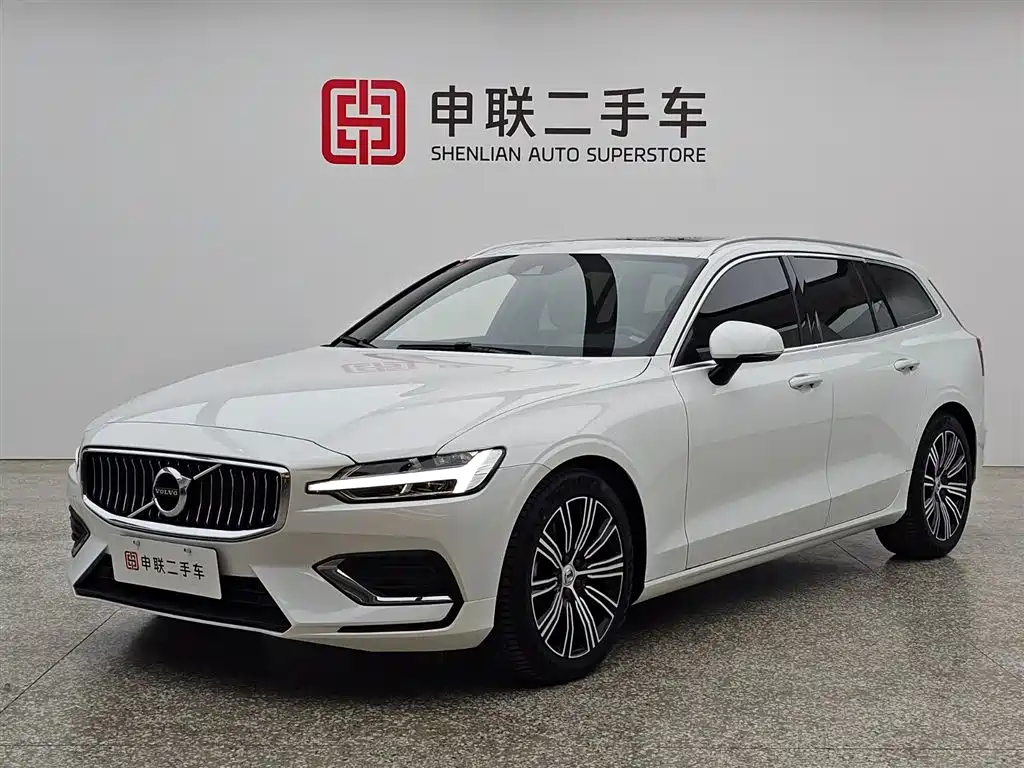 Volvo V60 2022