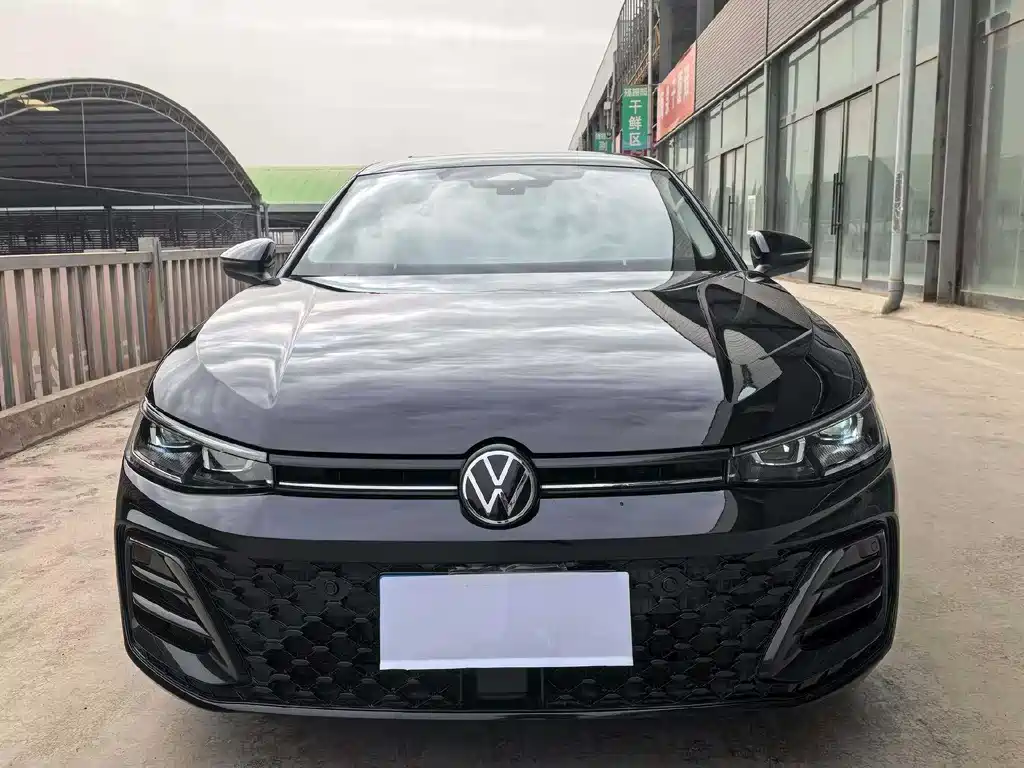 Volkswagen Passat 2025 380TSI
