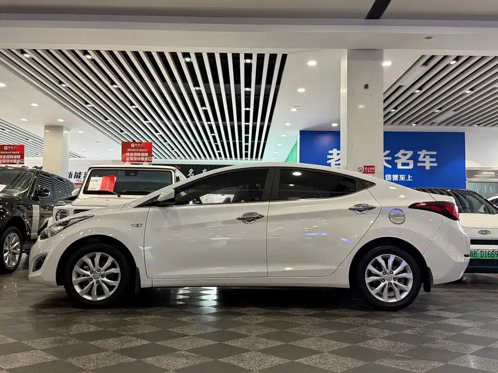 Hyundai Elantra Langdong — миниатюра 12