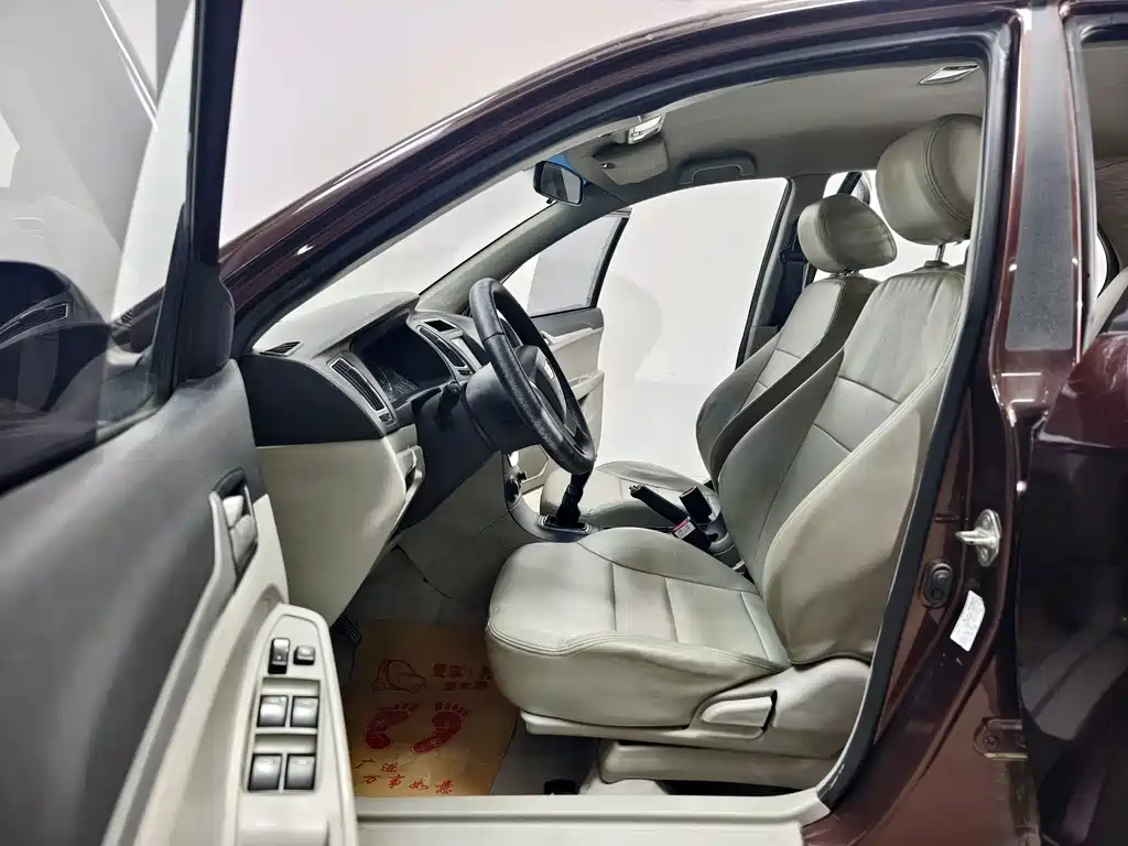 Geely Vision — миниатюра 10