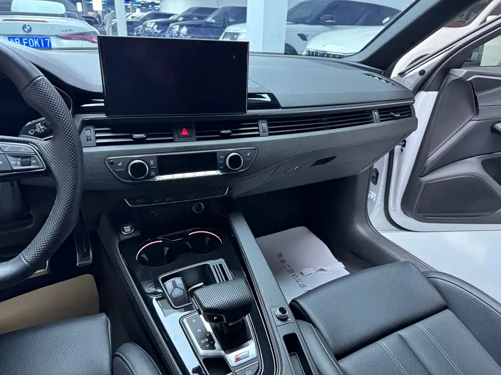 Audi A4L — миниатюра 7