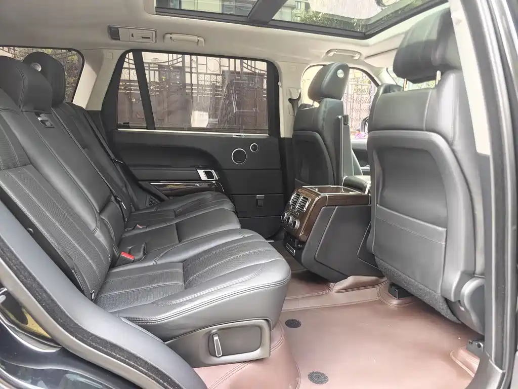 Land Rover Range Rover 2016 3.0 SC V6 Vogue Long Wheelbase