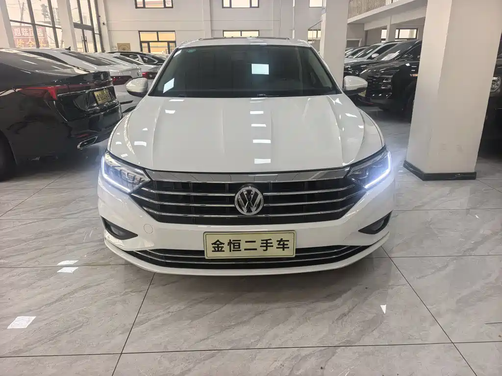 Volkswagen Sagitar 2022 200TSI DSG
