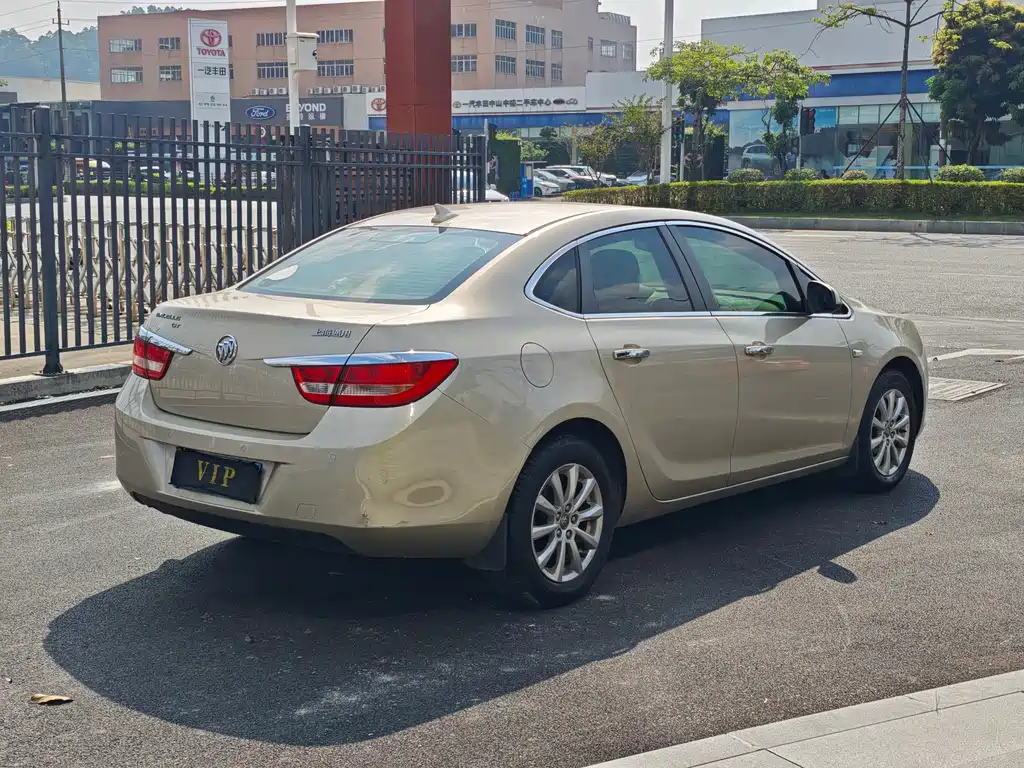 Buick Excelle — миниатюра 12