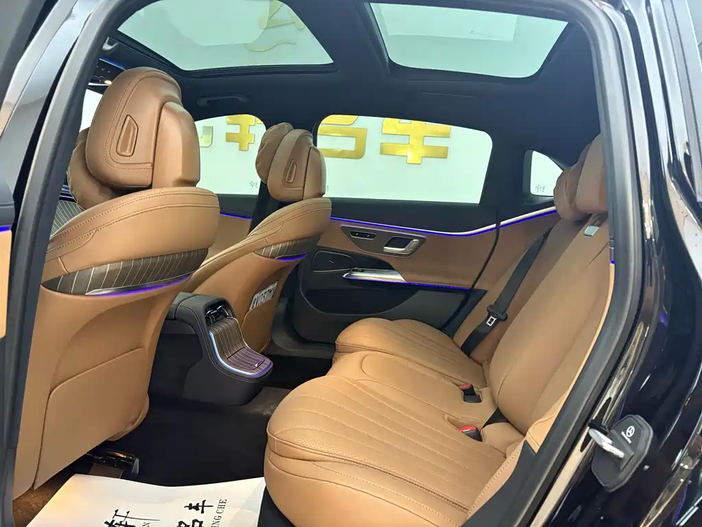 Mercedes-Benz E-Class — миниатюра 21