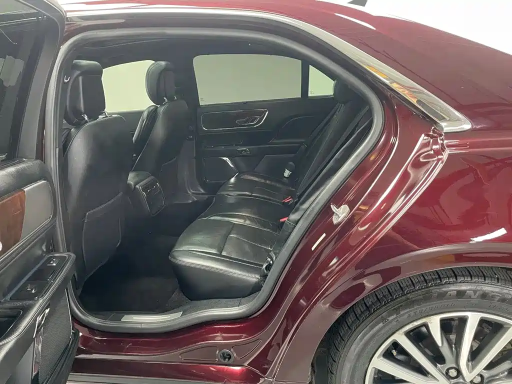 Lincoln Continental — миниатюра 15