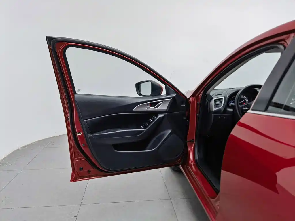 Mazda 3 Axela — миниатюра 8