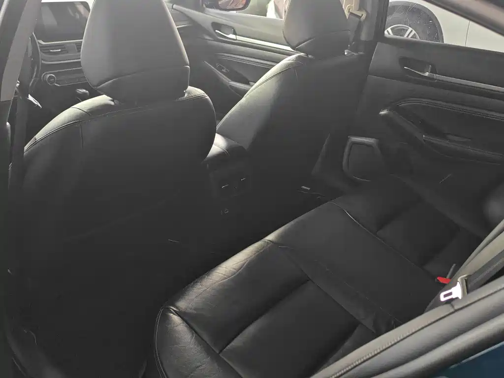 Nissan Teana — миниатюра 4