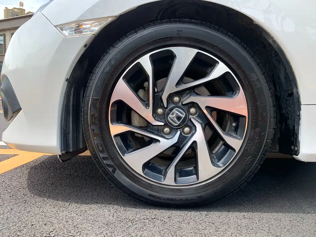 Honda Civic 2016 220TURBO CVT Luxury