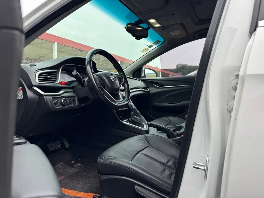 Buick Excelle — миниатюра 3