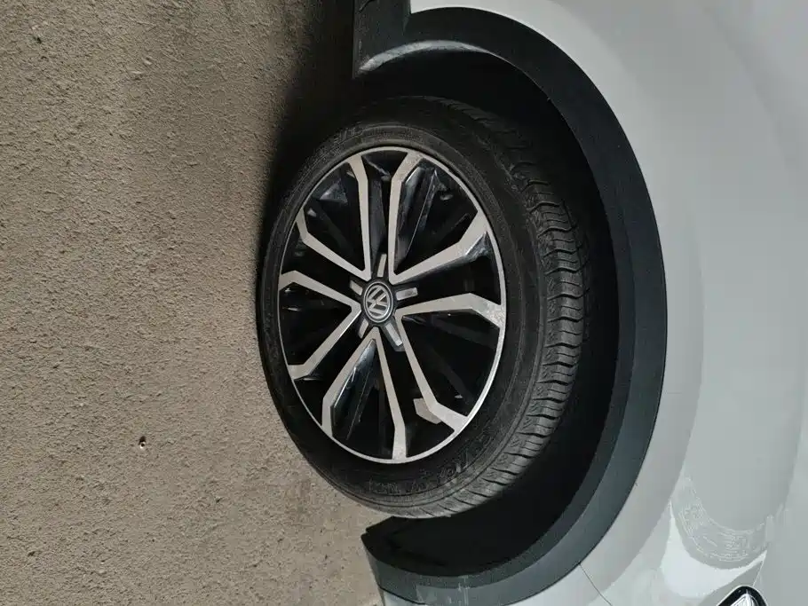 Volkswagen T-Roc — миниатюра 6