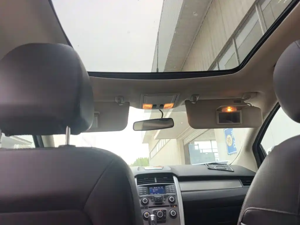 Ford Edge (Import) — миниатюра 18