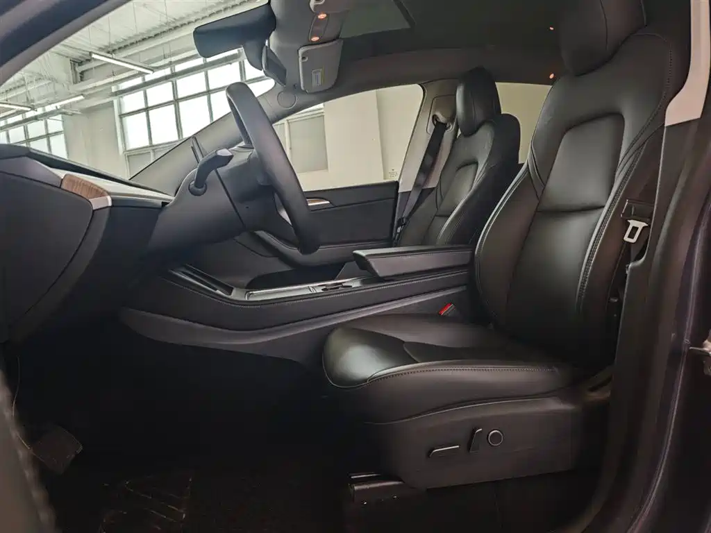Tesla Model Y 2021 3D7