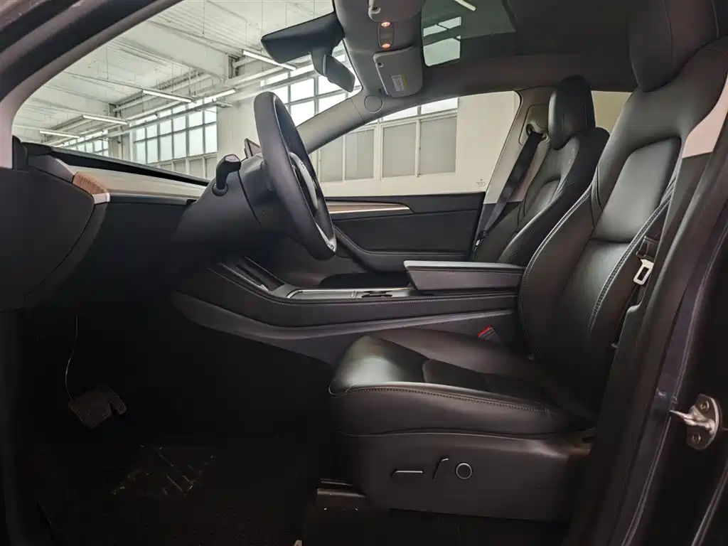 Tesla Model Y 2021 3D7