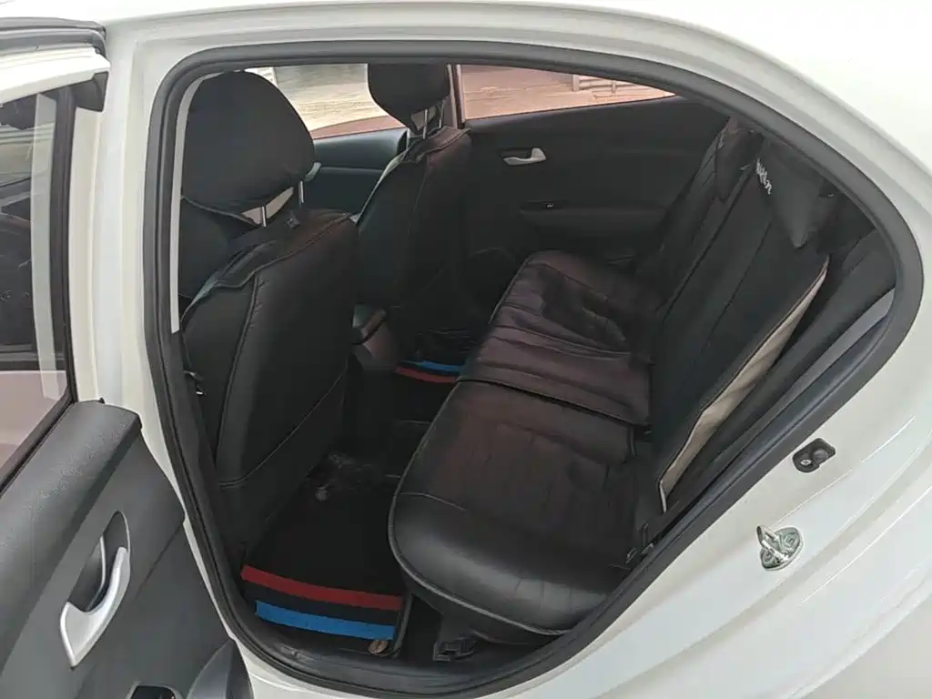 Kia Forte — миниатюра 17