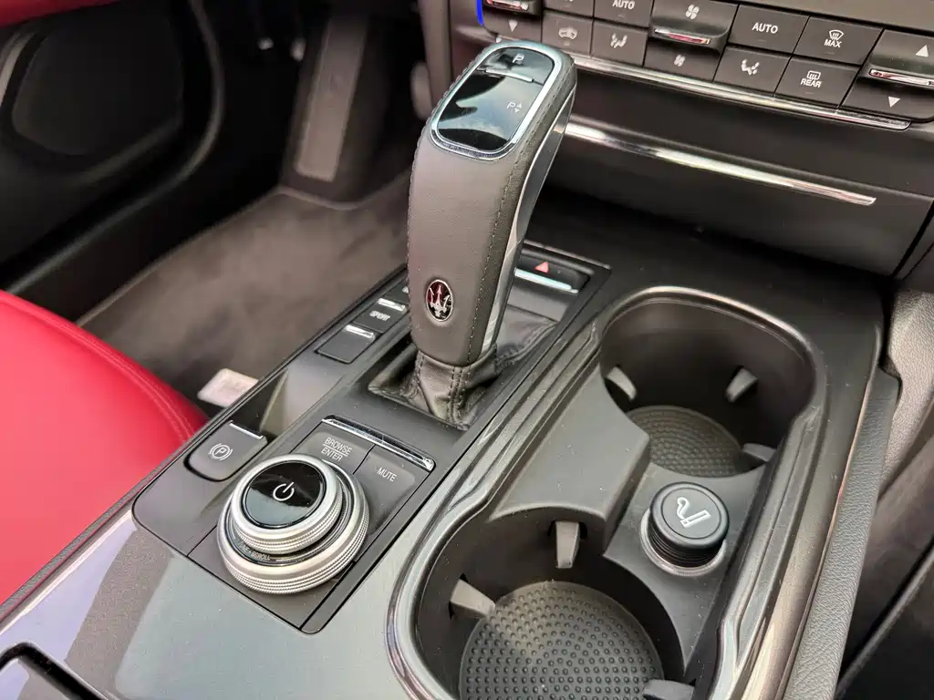 Maserati Ghibli — миниатюра 10