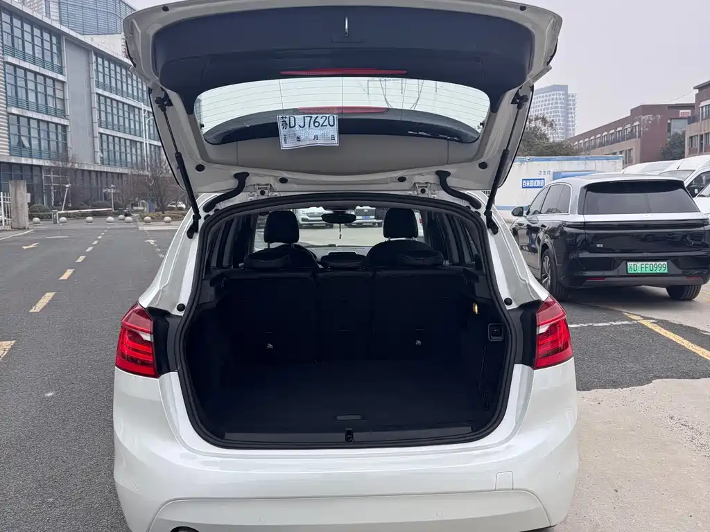BMW 2 Series Active Tourer — миниатюра 15